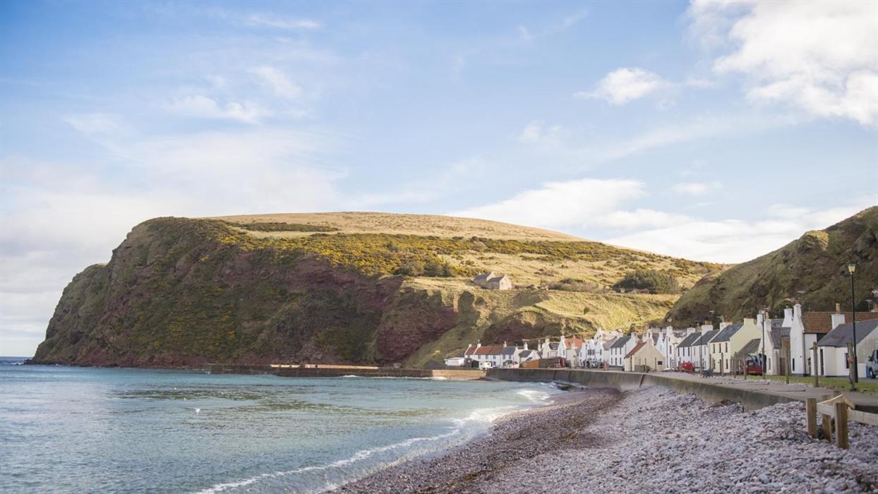Villa The Wee House Pennan Exterior foto